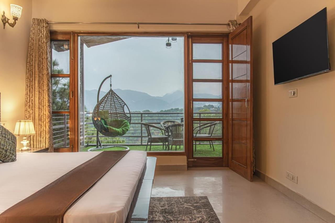 The Himalayan Mansion: Serviced Villa with Open-Air Lawn in Kasauli Exterior photo